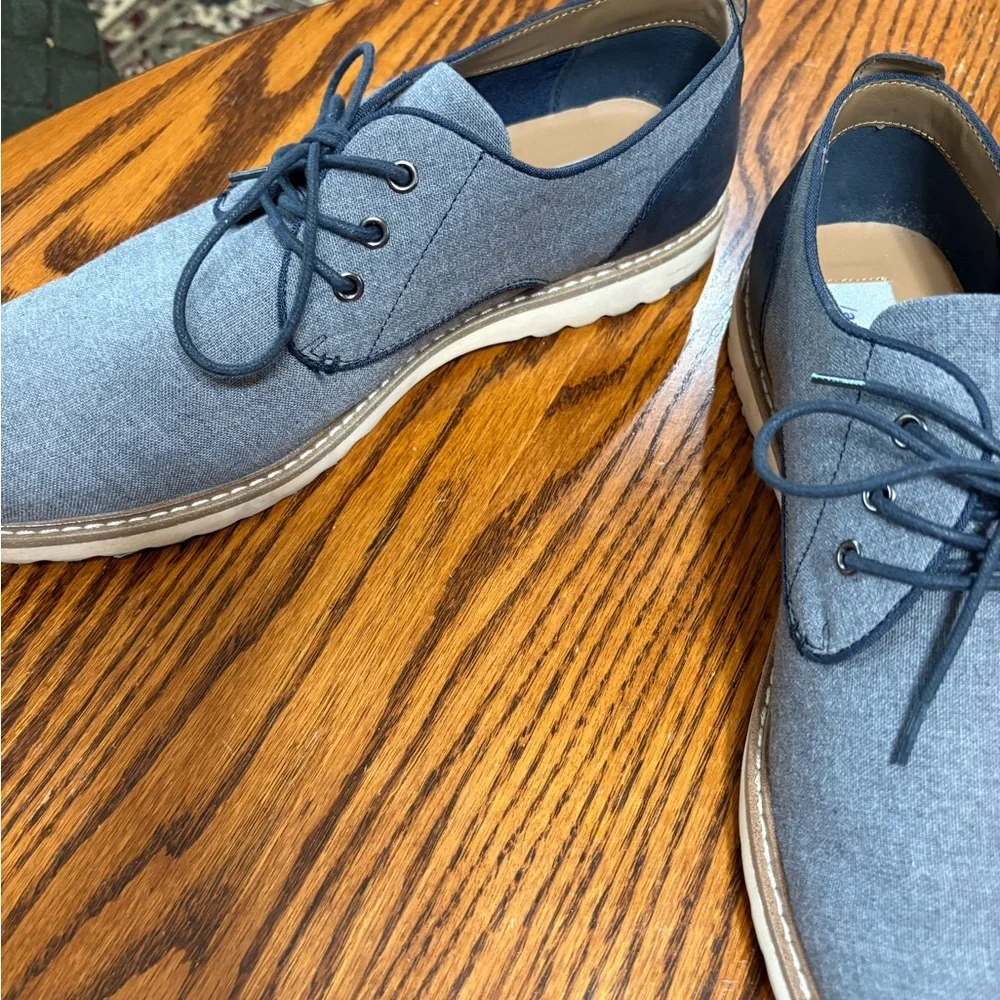 ARTEFACT SIZE 12 LIKE NEW MENS BLUE LACE UP SHOE